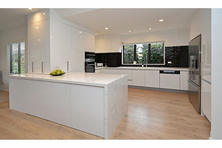 Photo of property in 22 Pohutukawa Crescent, Parklands, Christchurch, 8083