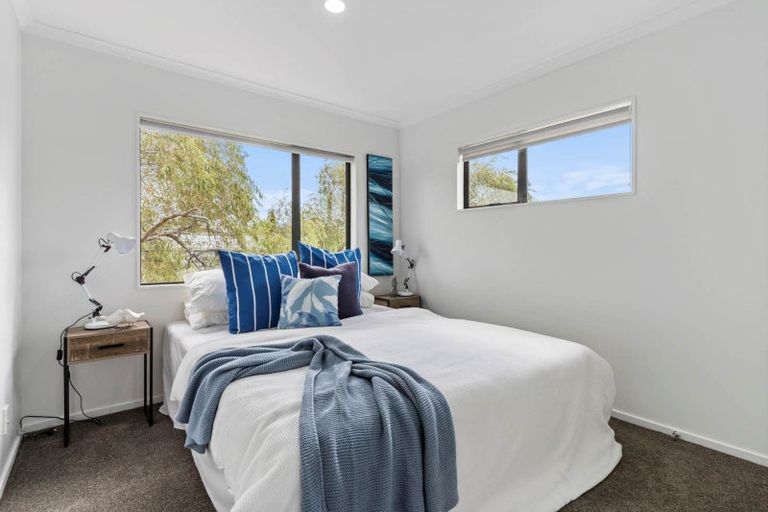 Photo of property in 15 Ali Place, Ranui, Auckland, 0612