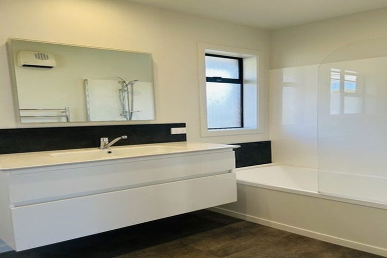 Photo of property in 80 Balrudry Street, Avonhead, Christchurch, 8042