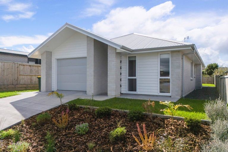 Photo of property in 65 Ridge Drive, Omokoroa, 3114