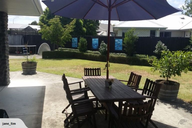 Photo of property in 21 Jasmine Place, Cambridge, 3434