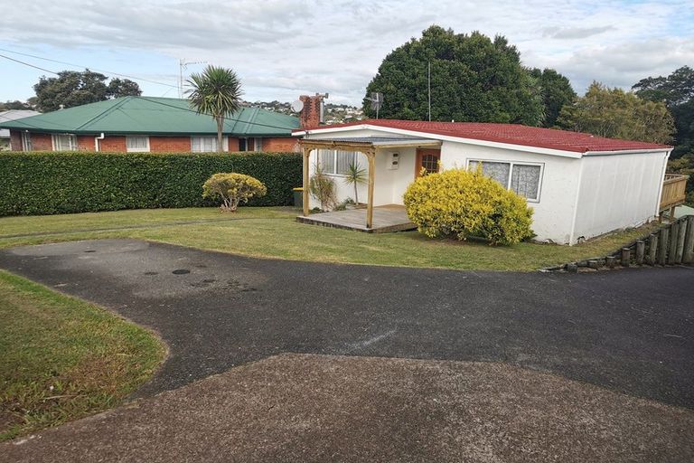 Photo of property in 1/15 Fordham Street, Beach Haven, Auckland, 0626