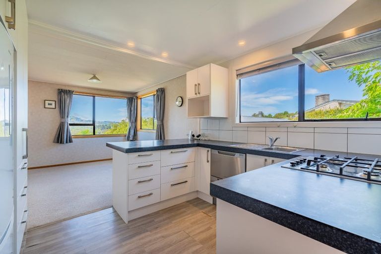 Photo of property in 35 Pioneer Crescent, Helensburgh, Dunedin, 9010