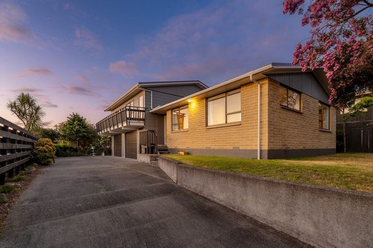 Photo of property in 3 Atua Street, Waikanae Beach, Waikanae, 5036