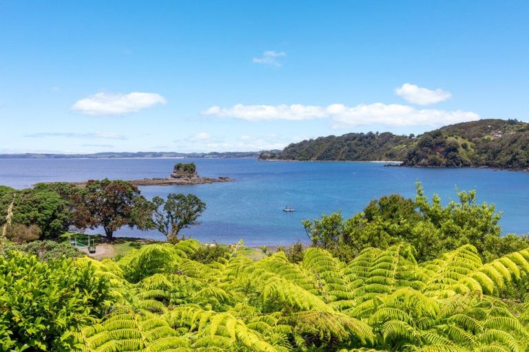 Photo of property in 56 Grand View Road, Leigh, 0985