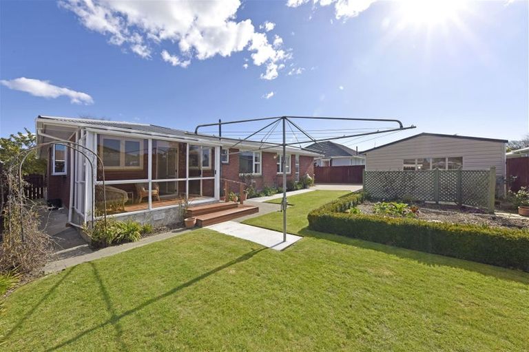 Photo of property in 25 Erin Crescent, Mairehau, Christchurch, 8013