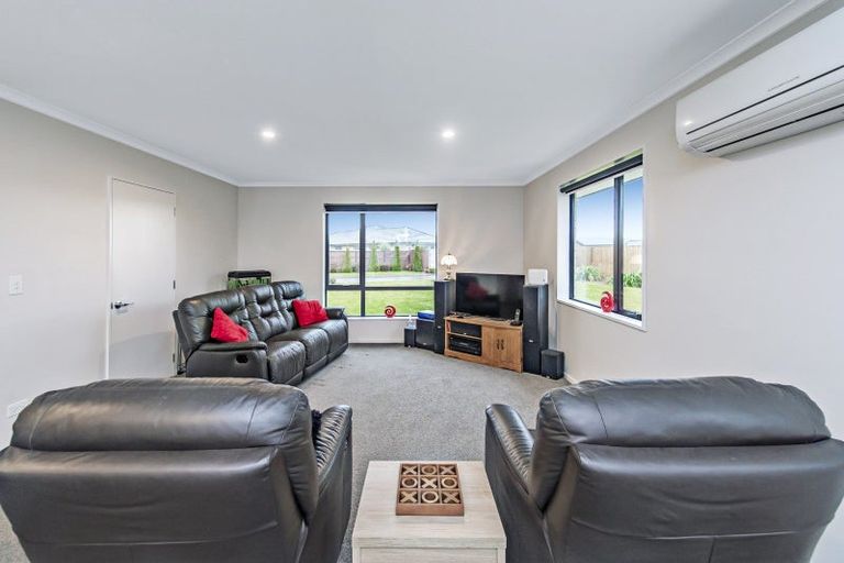Photo of property in 27 Wakeman Way, Kaiapoi, 7630
