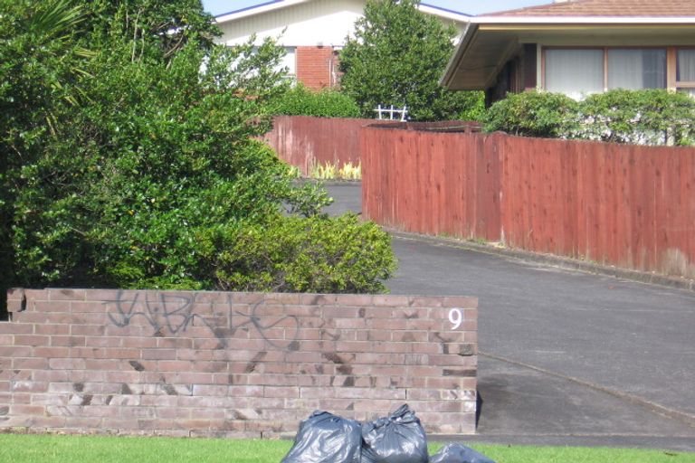 Photo of property in 9/9 Evans Road, Glen Eden, Auckland, 0602