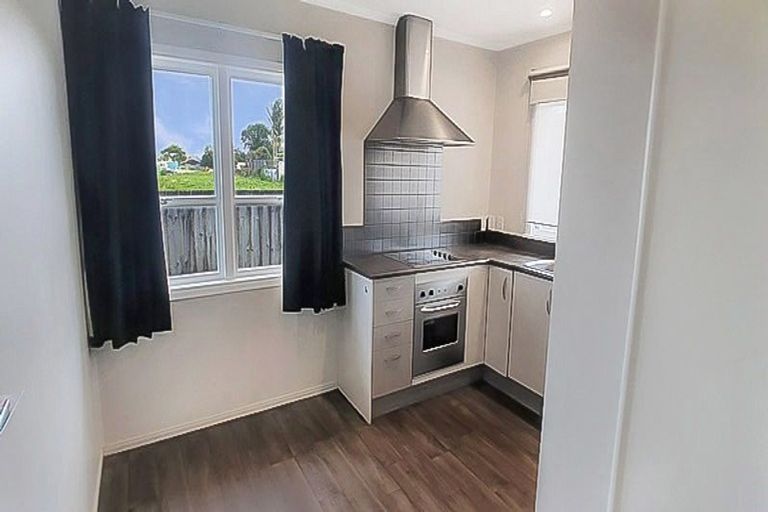 Photo of property in 2/90 Pakuranga Road, Pakuranga, Auckland, 2010