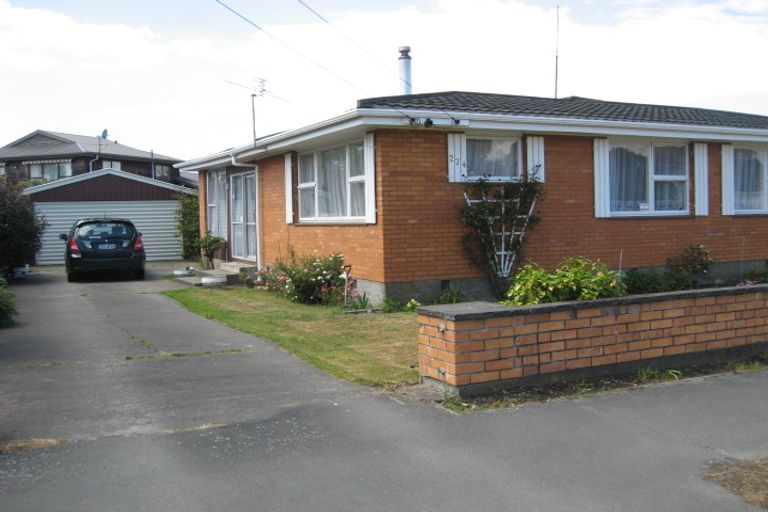 Photo of property in 274 Lake Terrace Road, Shirley, Christchurch, 8061