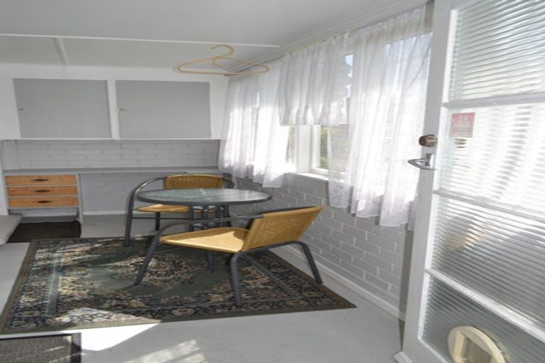 Photo of property in 2 Freyberg Crescent, Pukekohe, 2120