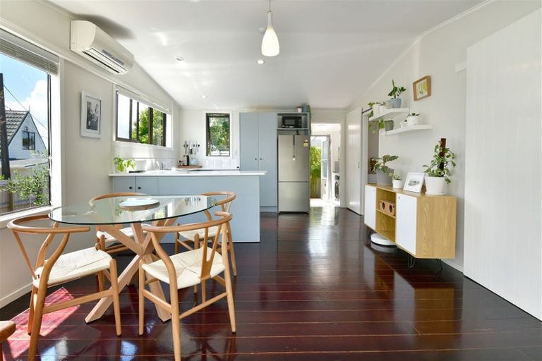 Photo of property in 19b Tiri Road, Manly, Whangaparaoa, 0930