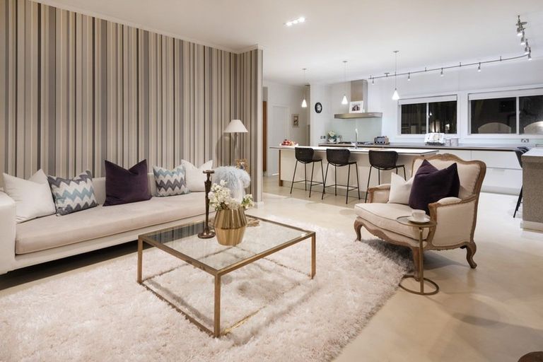 Photo of property in 42 Manor Park, Sunnyhills, Auckland, 2010