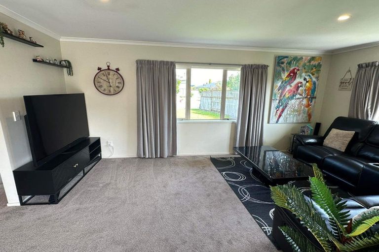 Photo of property in 5 Ahmad Close, Levin, 5510