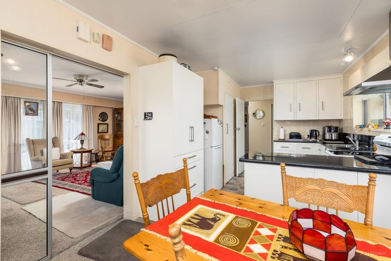 Photo of property in 38 Maude Street, Waimate, 7924