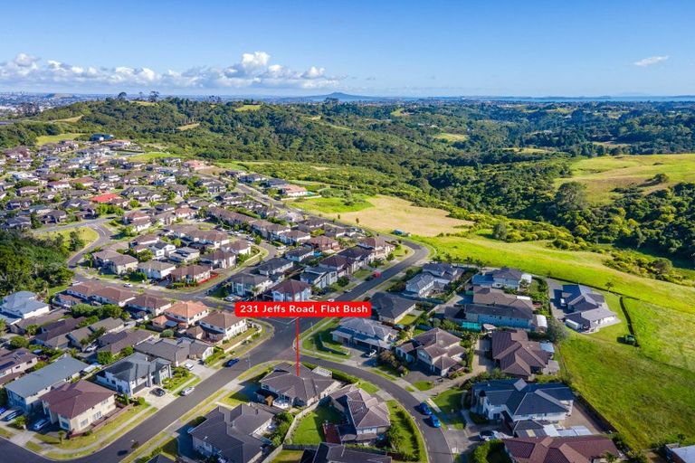 Photo of property in 231 Jeffs Road, Flat Bush, Auckland, 2016