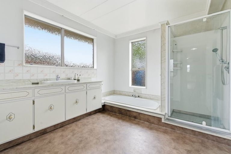 Photo of property in 219 Main North Road, Redwood, Christchurch, 8051