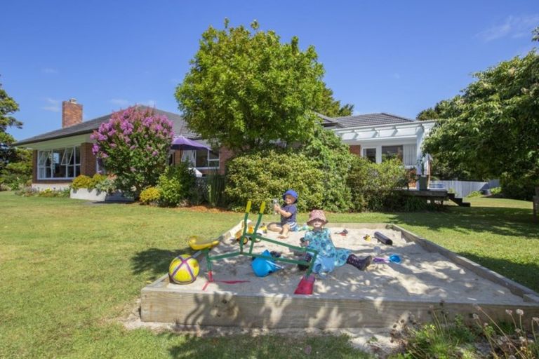 Photo of property in 72 Valley Road, Paraparaumu, 5032