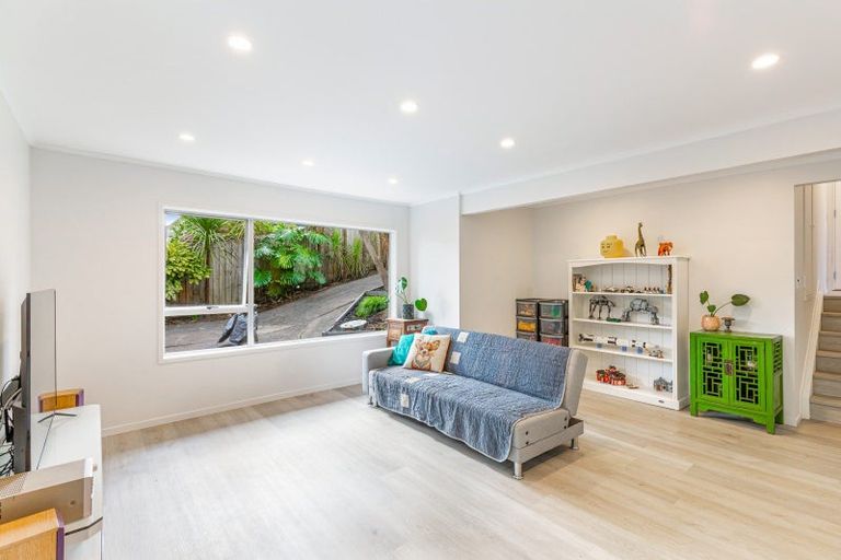 Photo of property in 59 Weatherly Road, Torbay, Auckland, 0630