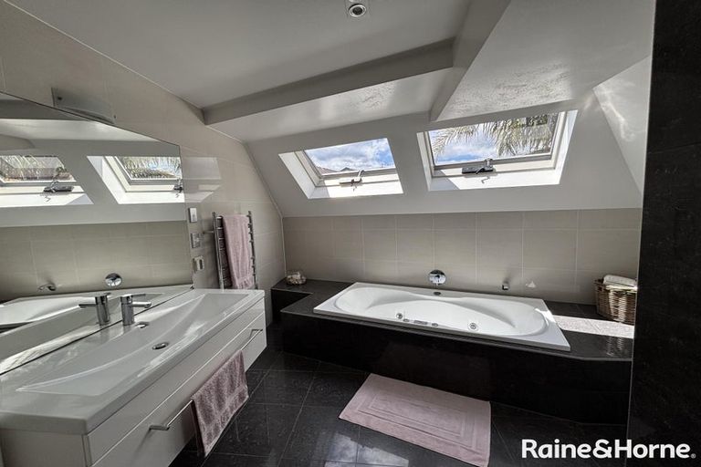 Photo of property in 2/6a Grace Avenue, Mount Maunganui, 3116