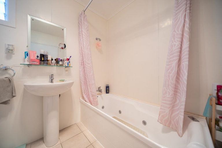 Photo of property in 49a Quintin Drive, Te Anau, 9600