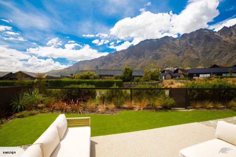 Photo of property in 120 Stone Street, Wanaka, 9305