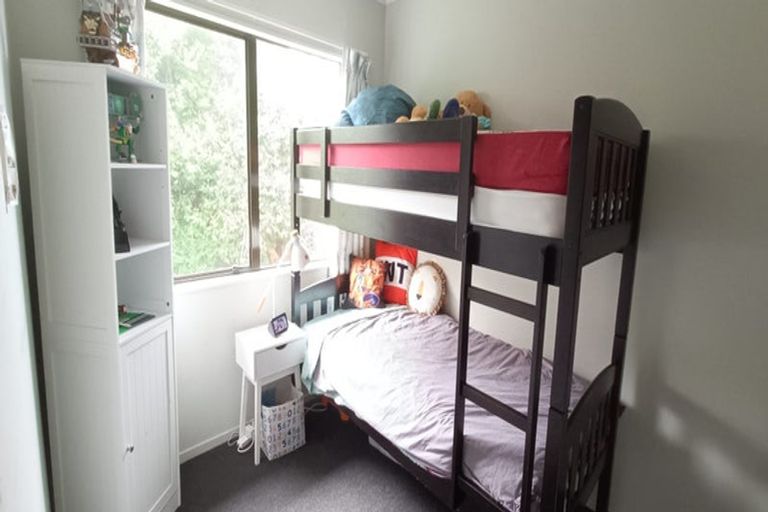 Photo of property in 2/213 Lake Road, Belmont, Auckland, 0622