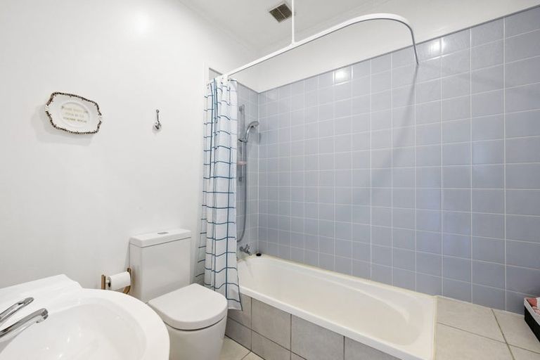 Photo of property in 77 Sidlaw Street, Strathmore Park, Wellington, 6022