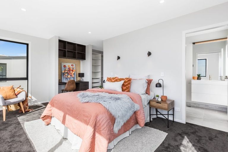 Photo of property in 2a Kaiaho Close, Aotea, Porirua, 5024