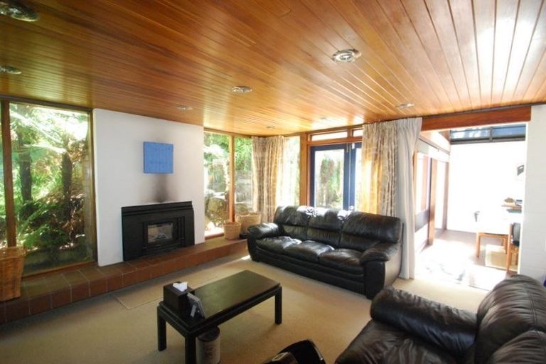 Photo of property in 64 Homewood Crescent, Karori, Wellington, 6012