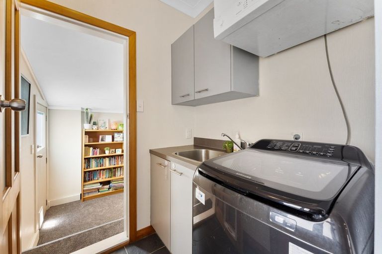 Photo of property in 38 Liverpool Street, Takaro, Palmerston North, 4412