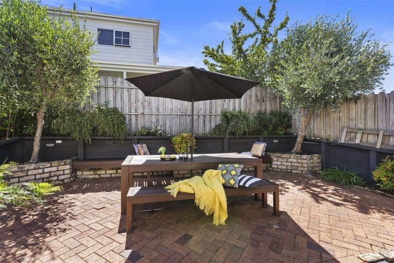 Photo of property in 1/71 Wellington Street, Howick, Auckland, 2014