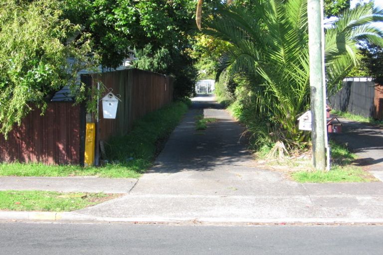 Photo of property in 2/8a Evelyn Street, Papatoetoe, Auckland, 2025