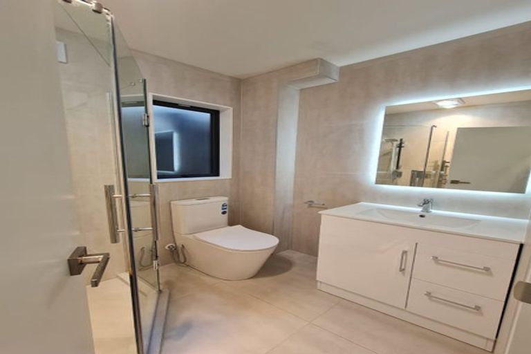 Photo of property in 14a Kotahitanga Street, Papakura, 2110