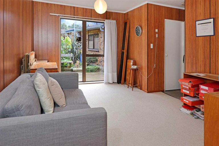 Photo of property in 13 Vintage Drive, Henderson, Auckland, 0612