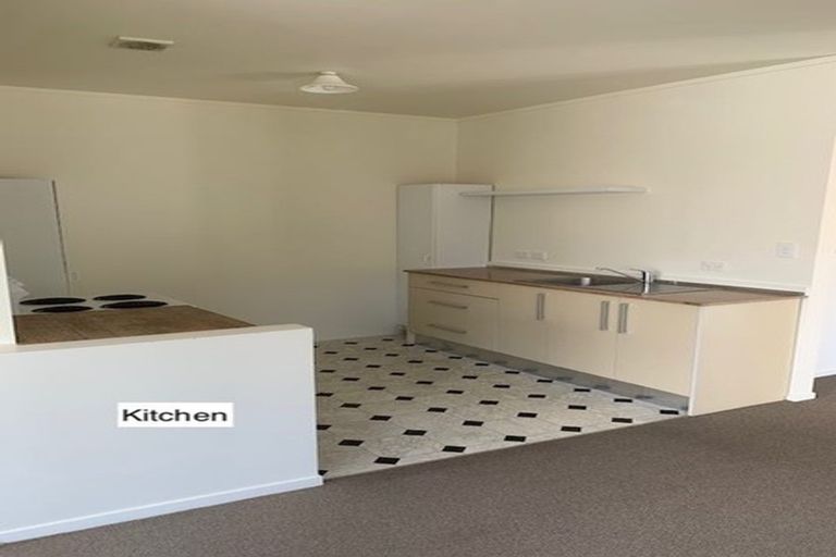 Photo of property in 12 Hugh Brown Drive, New Lynn, Auckland, 0600
