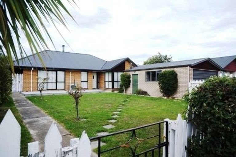 Photo of property in 36 Seadown Crescent, Amberley, 7410