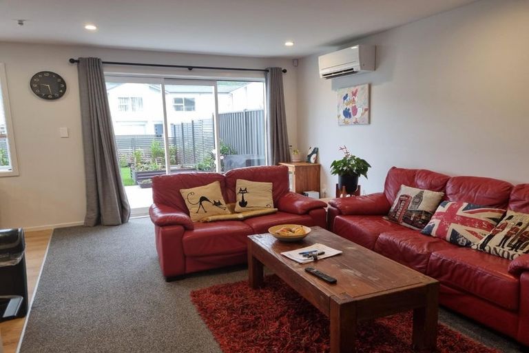 Photo of property in 11 Kamana Way, Kenepuru, Porirua, 5022