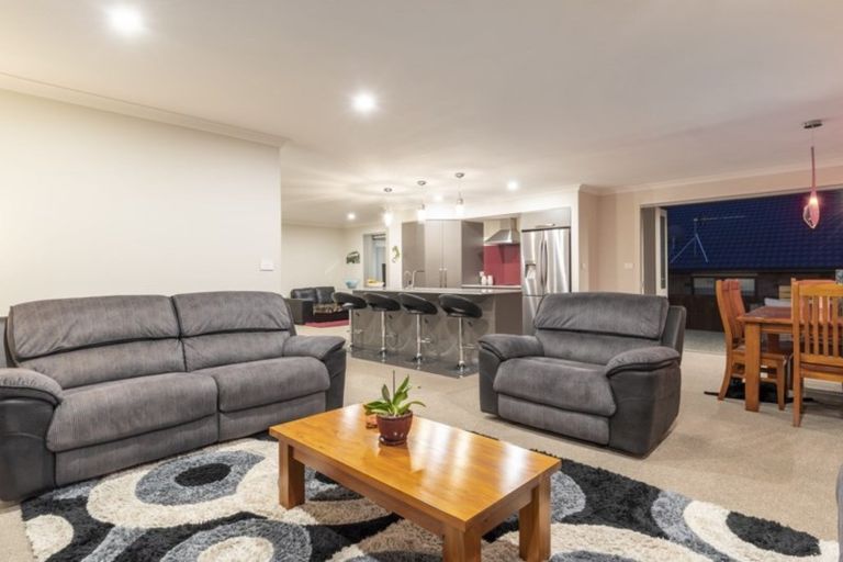Photo of property in 2 Damien Place, Ohauiti, Tauranga, 3112