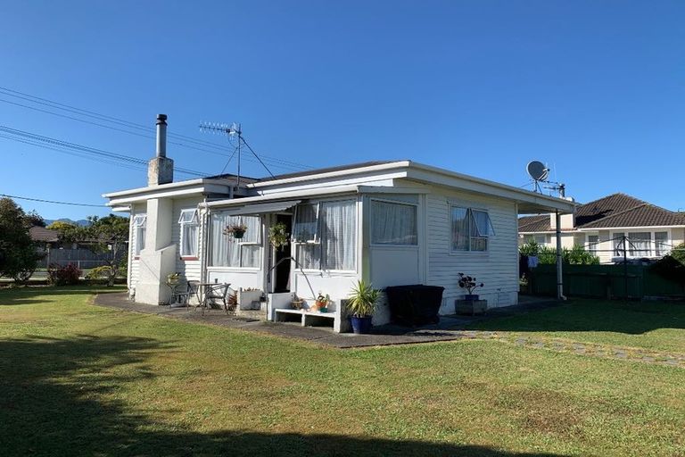 Photo of property in 161 Weraroa Road, Levin, 5510