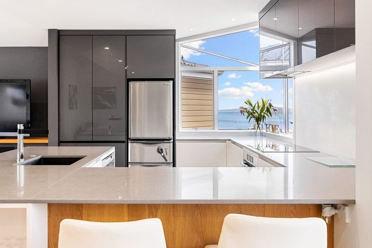 Photo of property in 3/28 Manly Esplanade, Browns Bay, Auckland, 0630