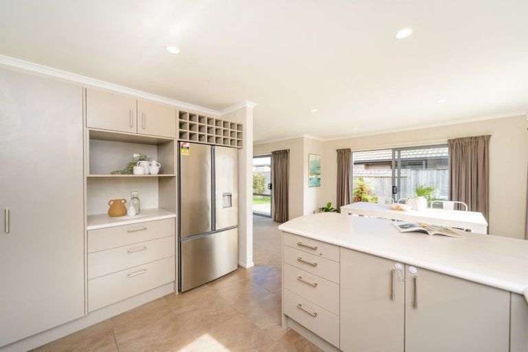 Photo of property in 3a Angelina Way, Kelvin Grove, Palmerston North, 4414