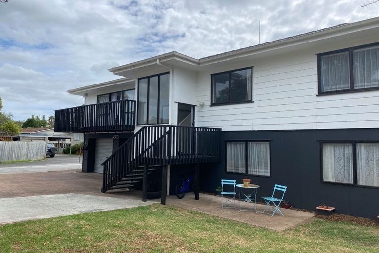 Photo of property in 72a Borich Road, Sunnyvale, Auckland, 0612