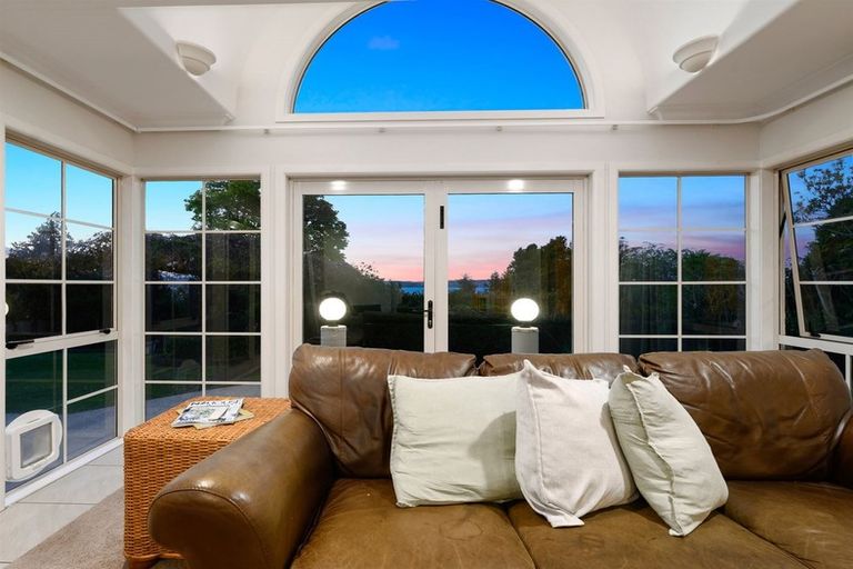 Photo of property in 6 Tupara Crescent, Kawaha Point, Rotorua, 3010