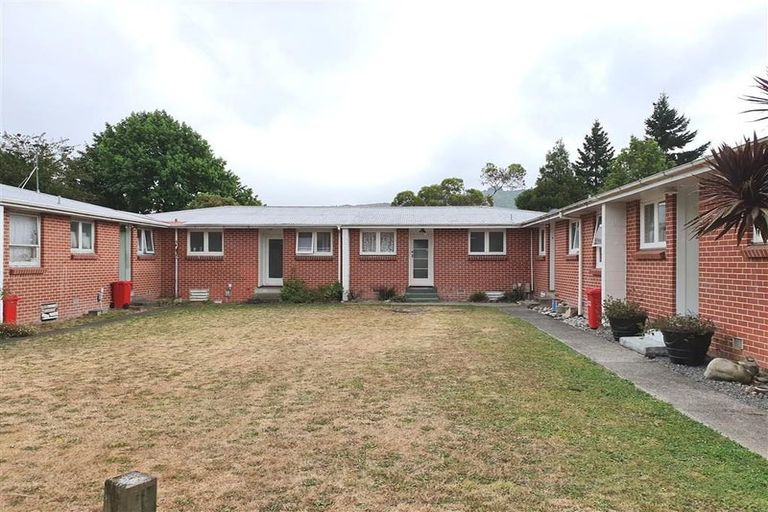 Photo of property in 1033d Fergusson Drive, Clouston Park, Upper Hutt, 5018