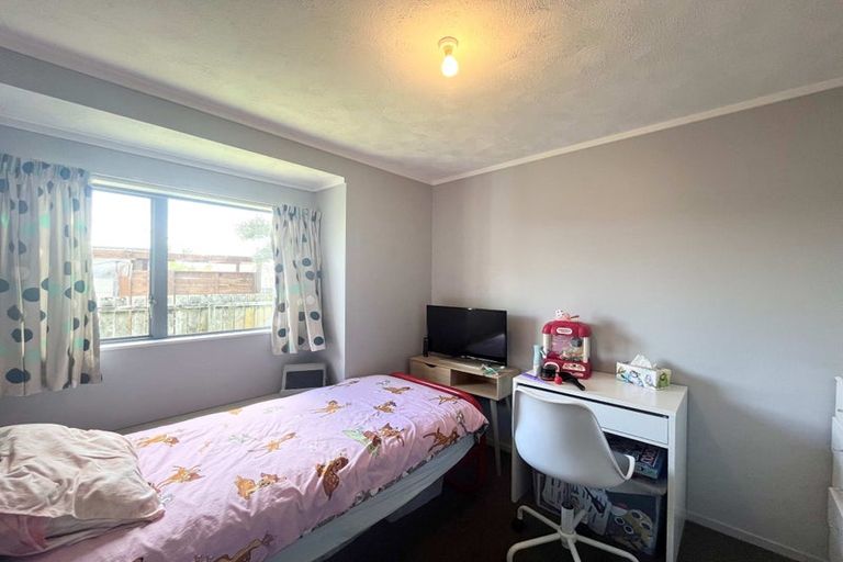 Photo of property in 1/10 Miriam Corban Heights, Henderson, Auckland, 0612