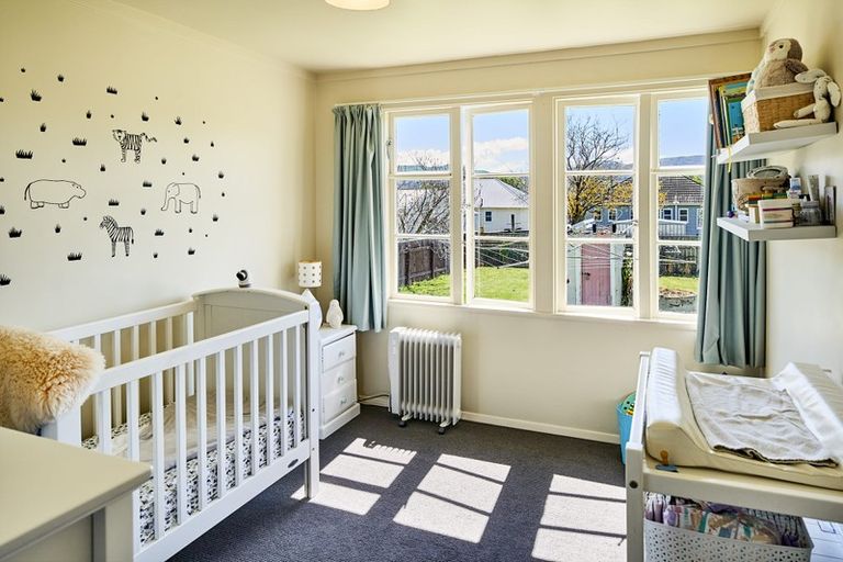 Photo of property in 125 Waddington Drive, Naenae, Lower Hutt, 5011