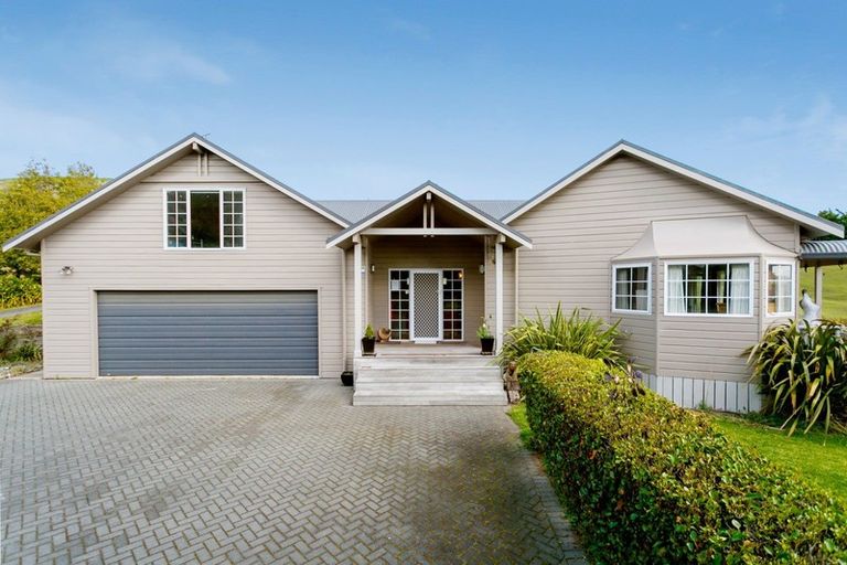 Photo of property in 89 Hill View Drive, Acacia Bay, Taupo, 3385