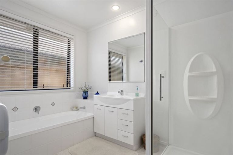 Photo of property in 109 Doncaster Drive, Papamoa Beach, Papamoa, 3118