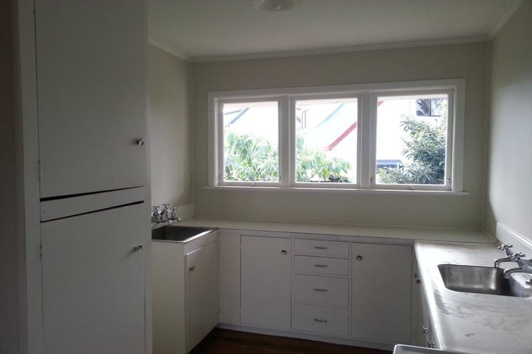 Photo of property in 10 Holden Place, Manukau, Auckland, 2025